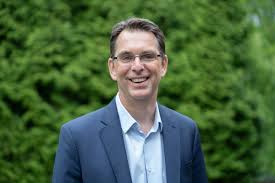 Writing a biography in your webpage